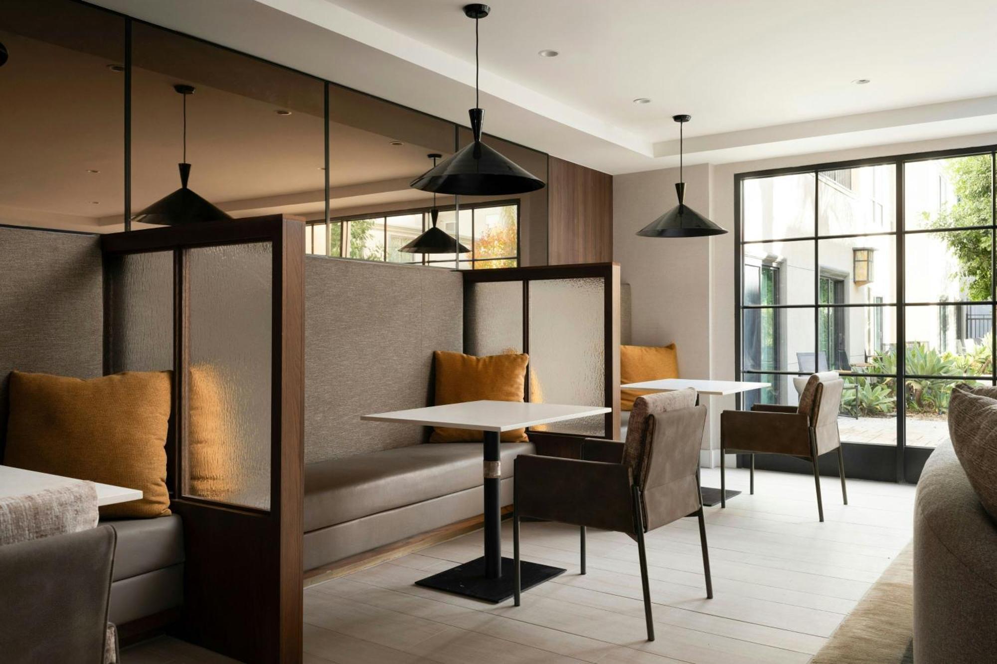 Courtyard By Marriott Los Angeles Pasadena Old Town Экстерьер фото