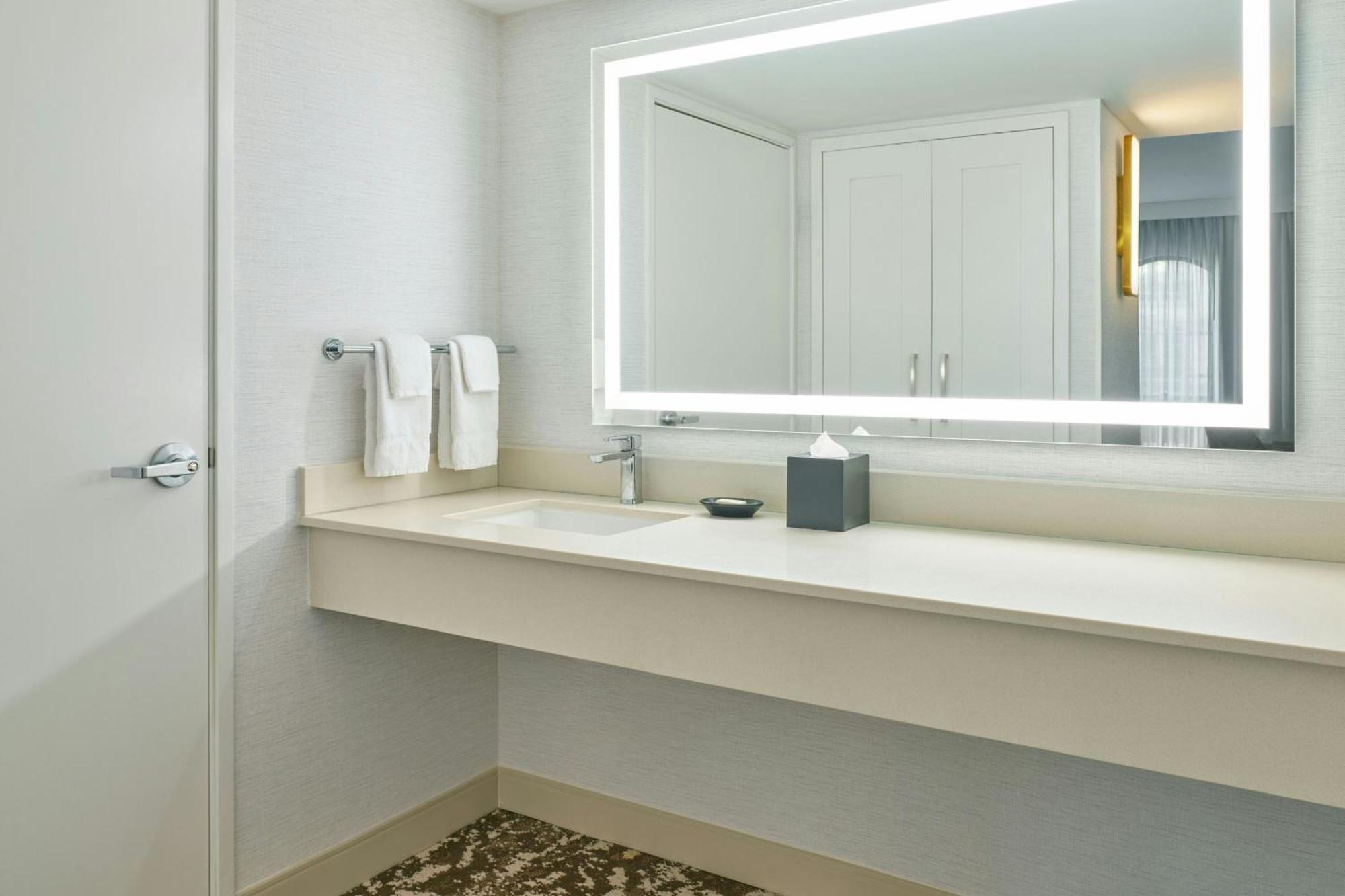 Courtyard By Marriott Los Angeles Pasadena Old Town Экстерьер фото
