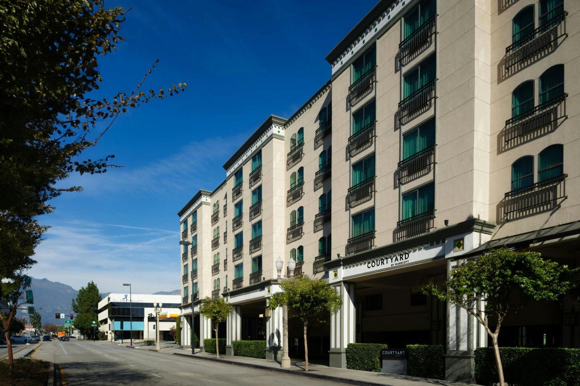 Courtyard By Marriott Los Angeles Pasadena Old Town Экстерьер фото