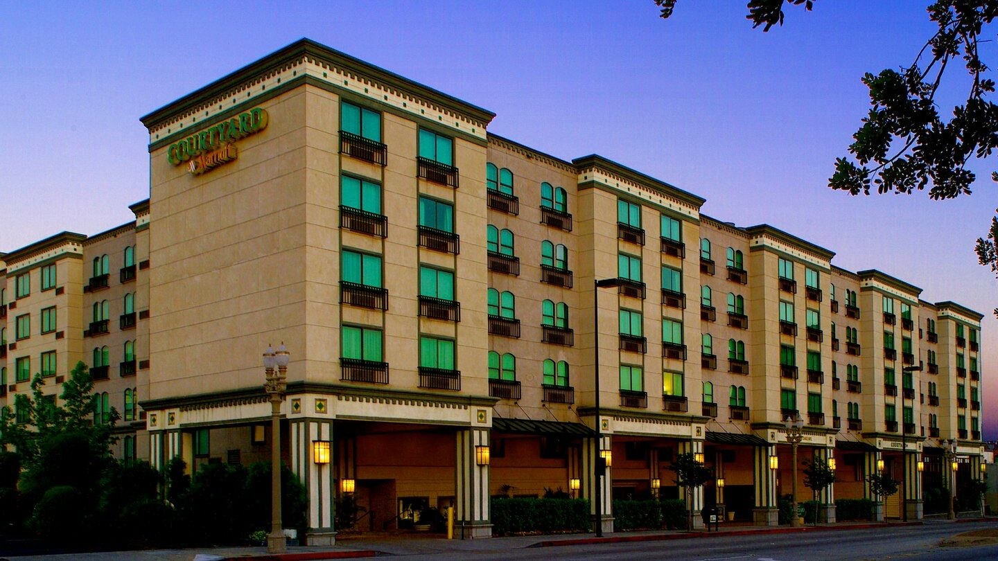 Courtyard By Marriott Los Angeles Pasadena Old Town Экстерьер фото