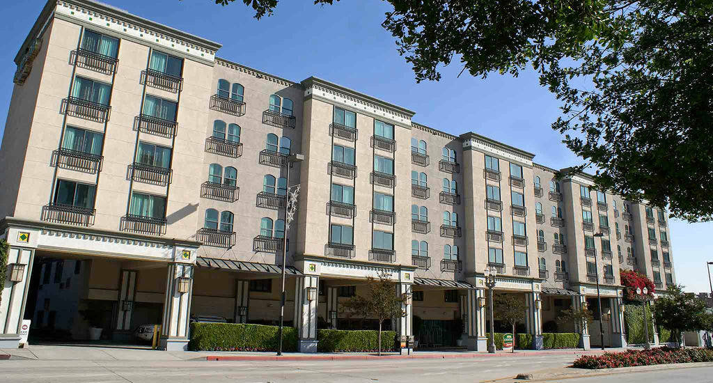 Courtyard By Marriott Los Angeles Pasadena Old Town Экстерьер фото